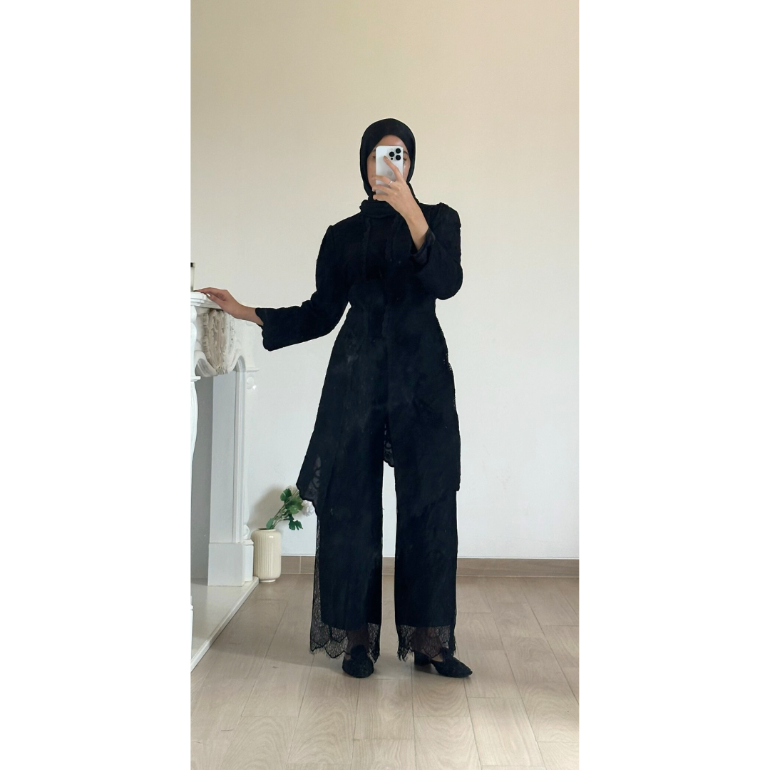 Dahlia Kebaya Top