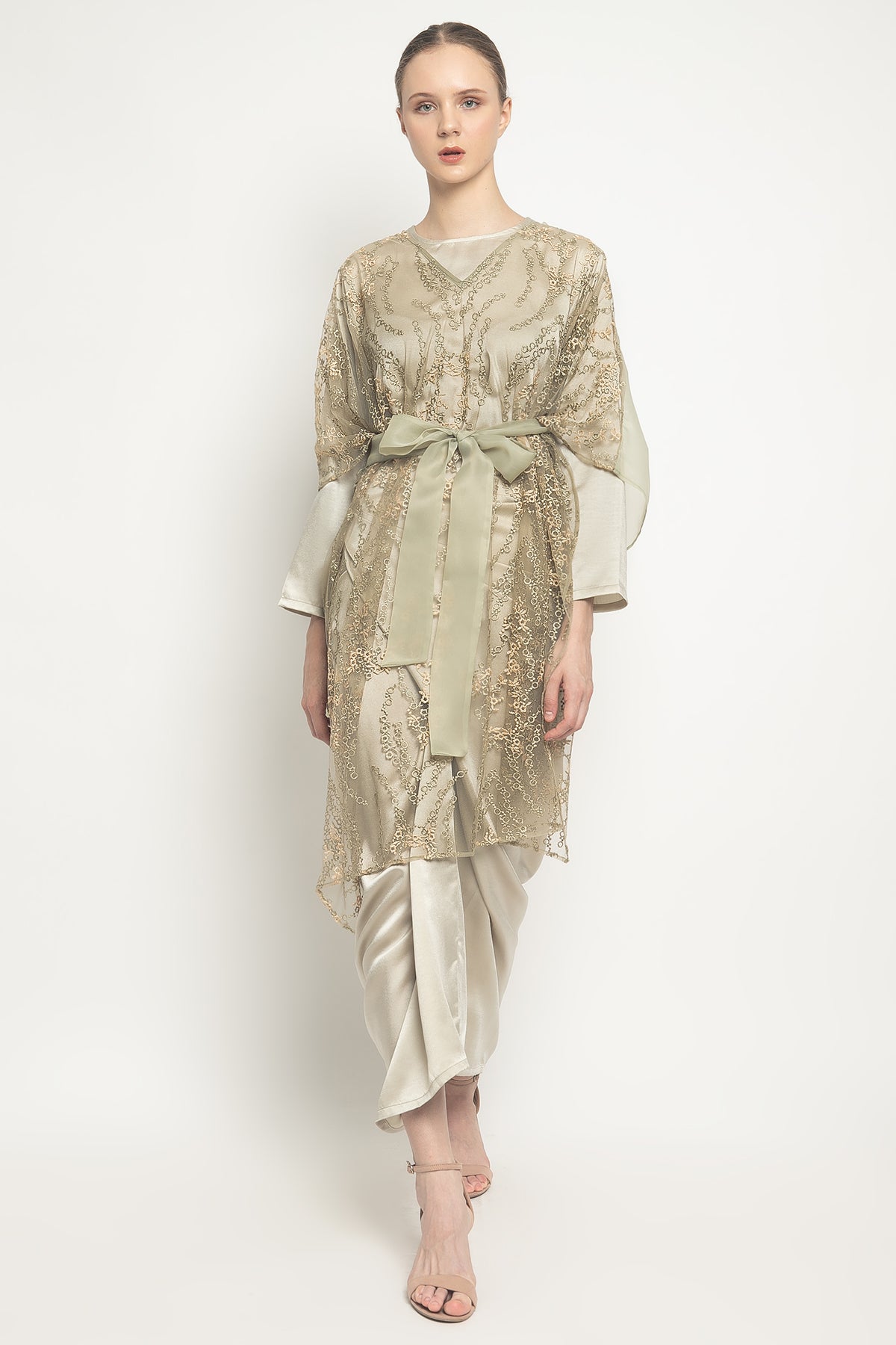 Gale Kebaya Set