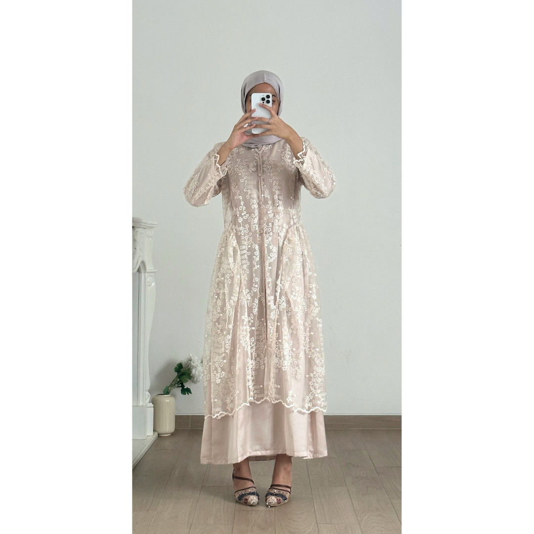 Geulis Dress