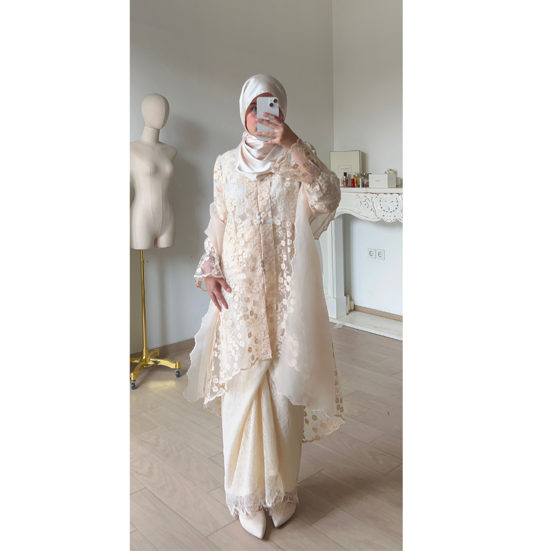 Gauri Kebaya Set