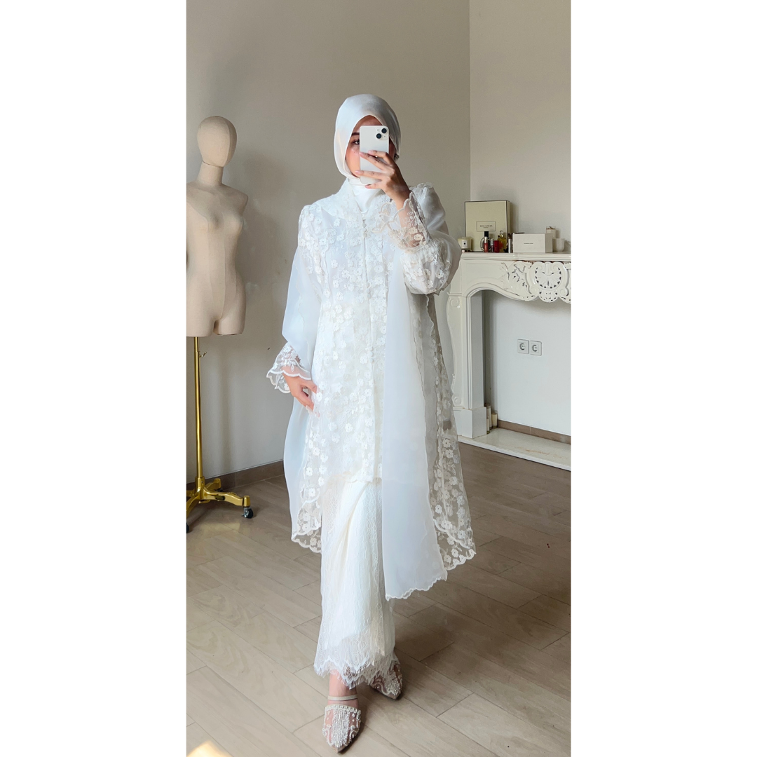 Gauri Kebaya Set