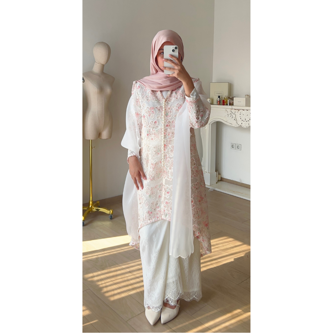 Seina Kebaya Top