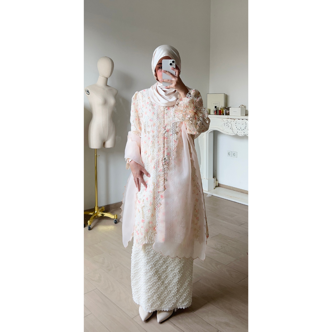 Seruni Kebaya Top